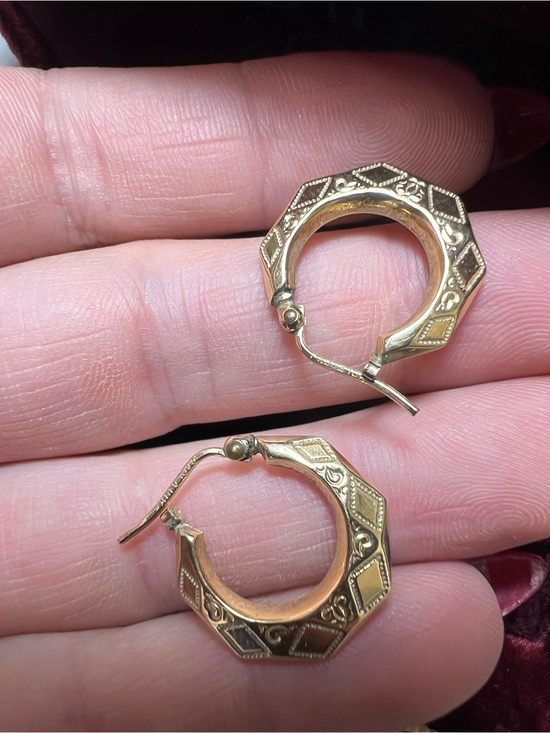 10K yellow gold bohemian hoop earrings main image 13
